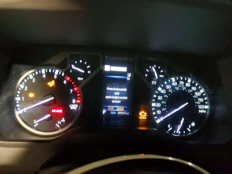 2023 TOYOTA TUNDRA SR5  