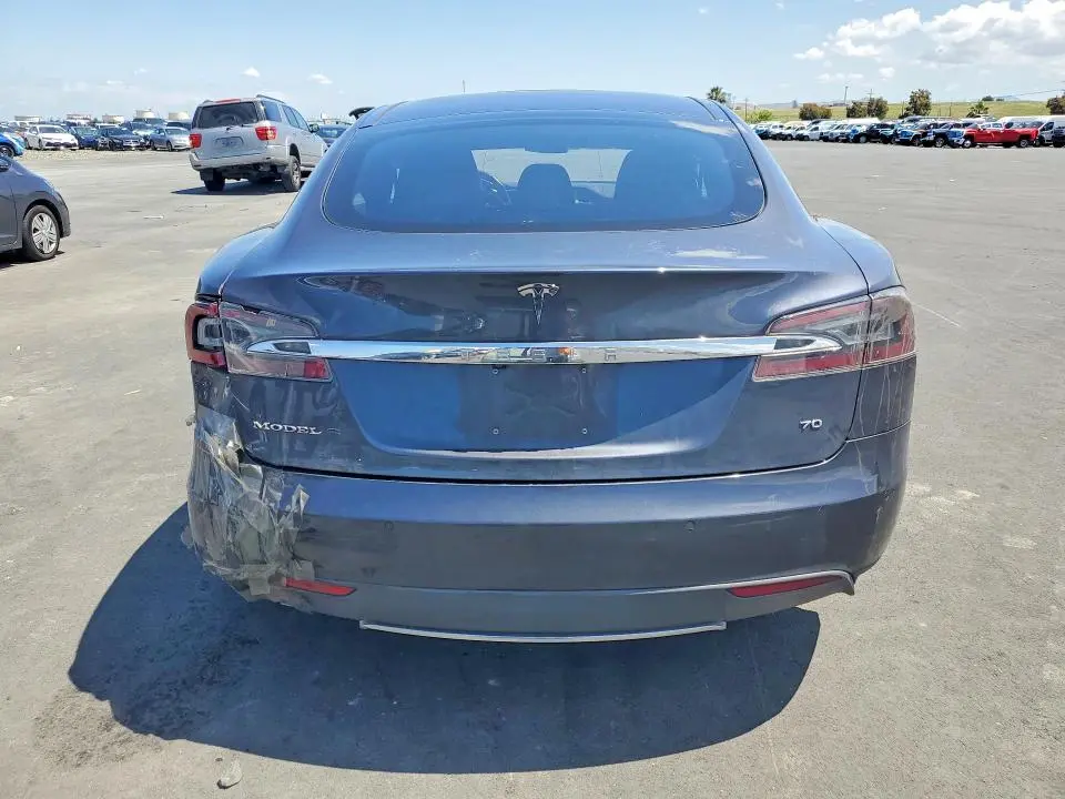 2015 TESLA MODEL S   