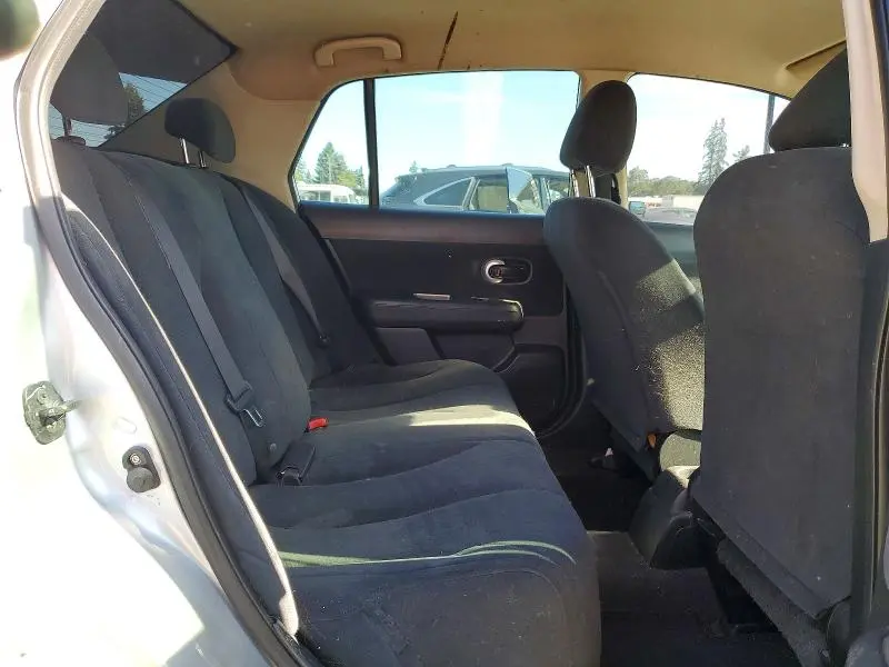 2010 NISSAN VERSA 1.8 S  