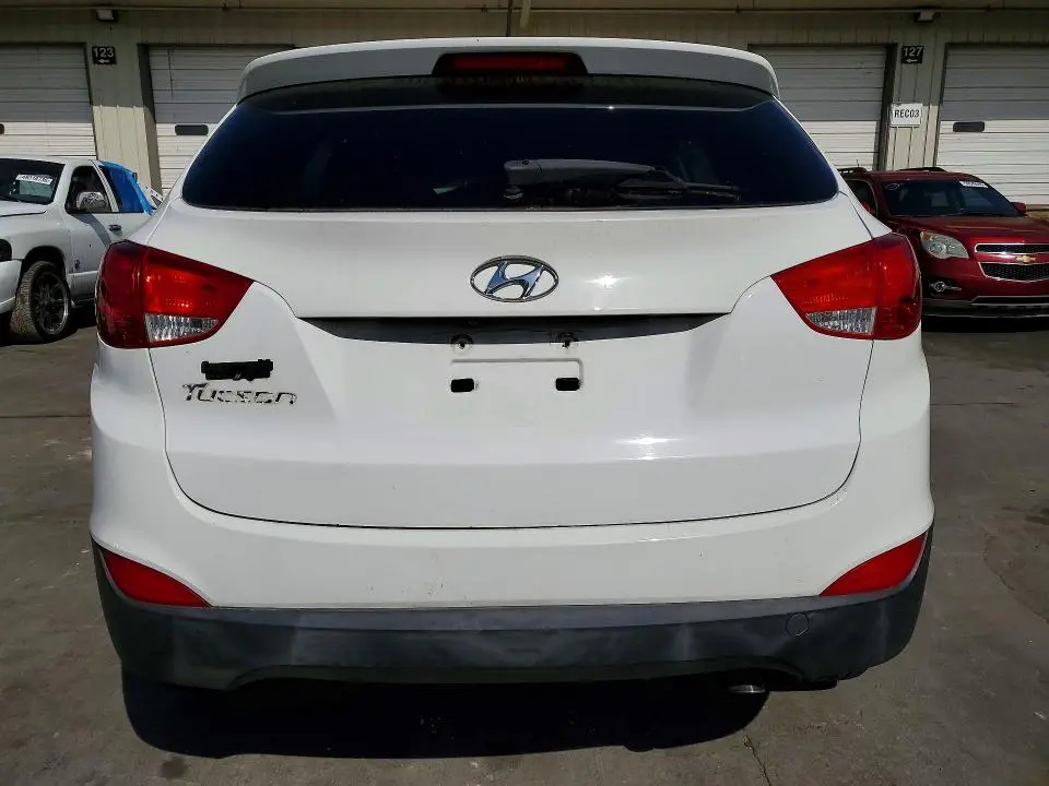 2015 HYUNDAI TUCSON SE  