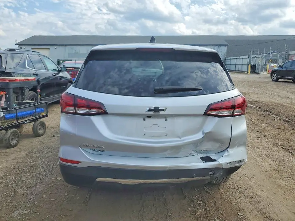 2022 CHEVROLET EQUINOX LT  