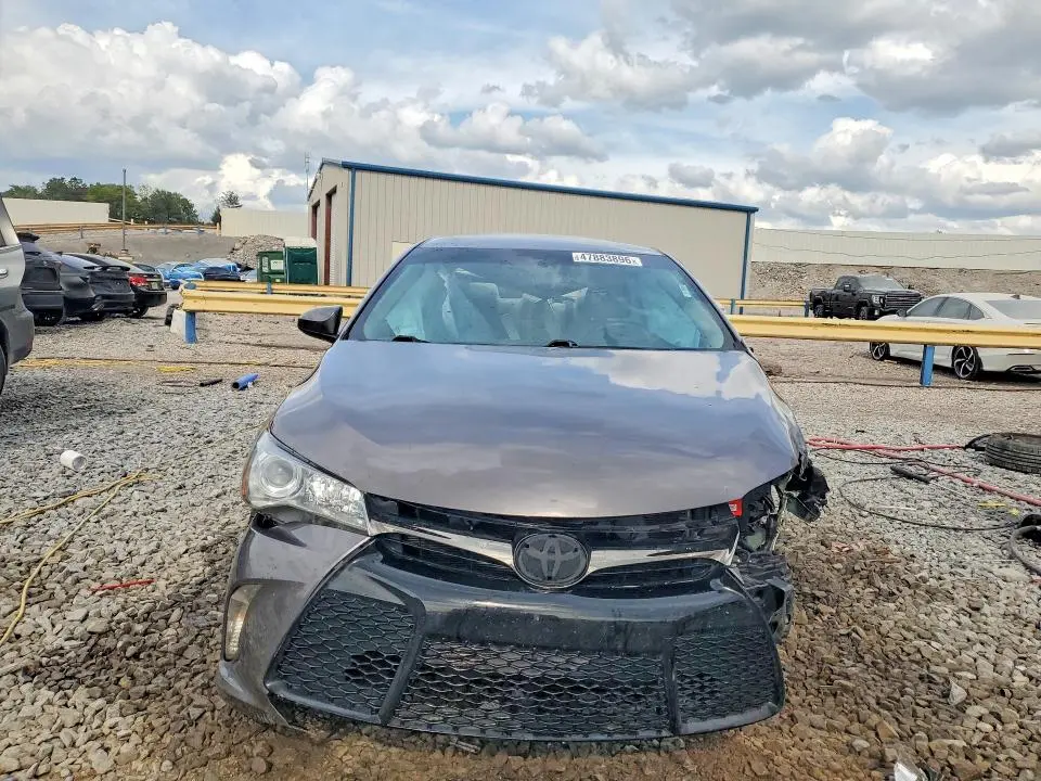 2017 TOYOTA CAMRY SE  