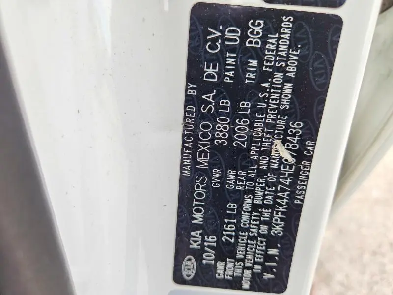 2017 KIA FORTE LX  