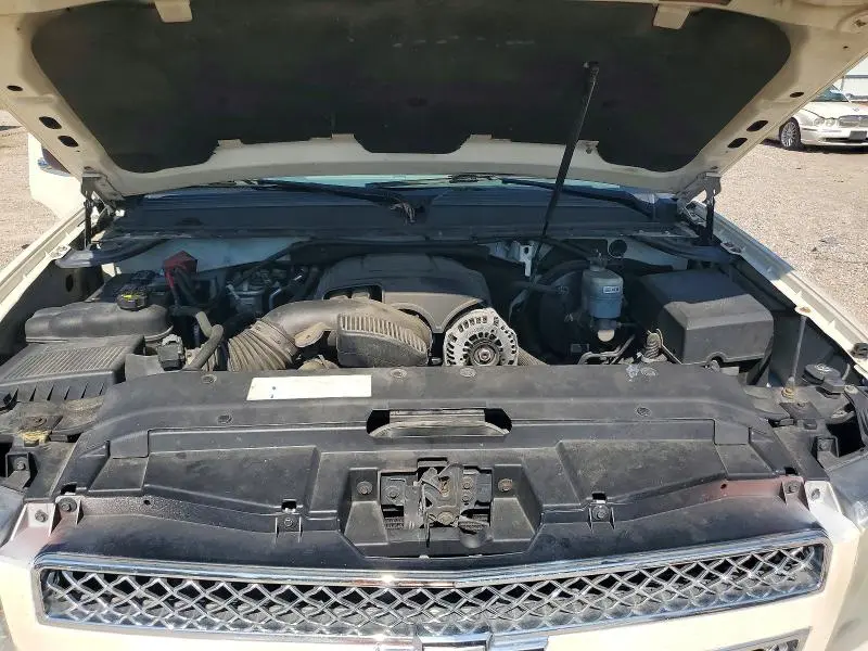 2011 CHEVROLET TAHOE C1500 LTZ  