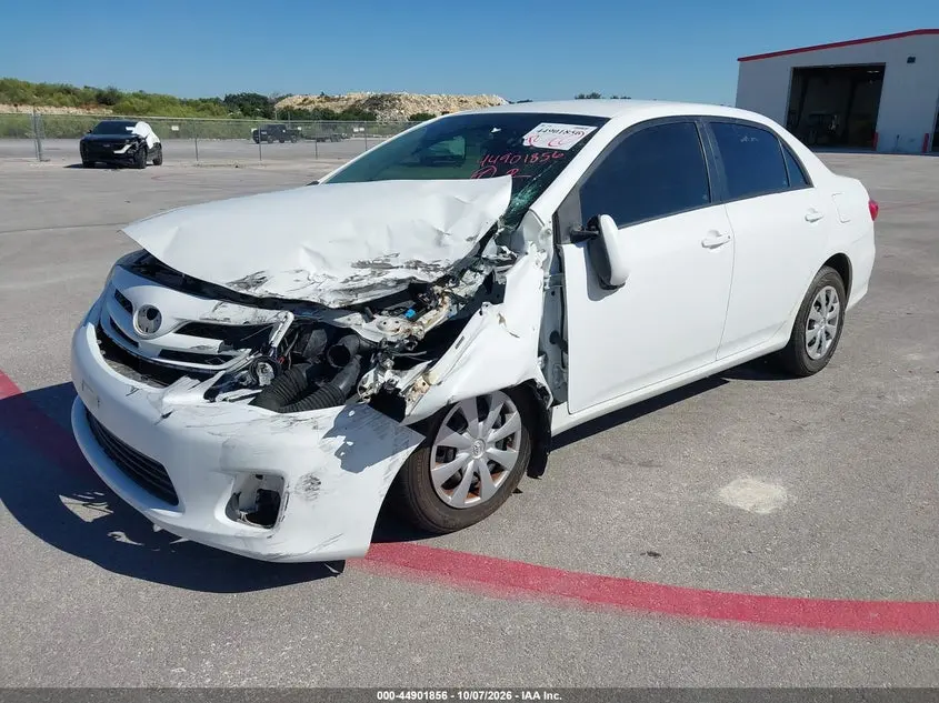 2011 TOYOTA COROLLA LE