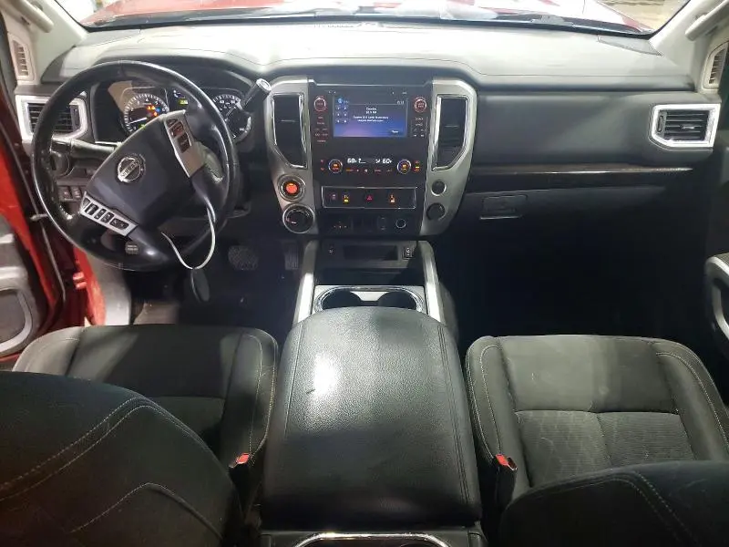2017 NISSAN TITAN SV  