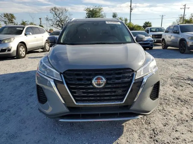2021 NISSAN KICKS SV  