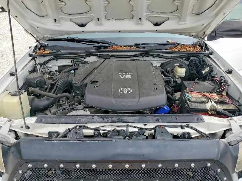 2015 TOYOTA TACOMA V6  