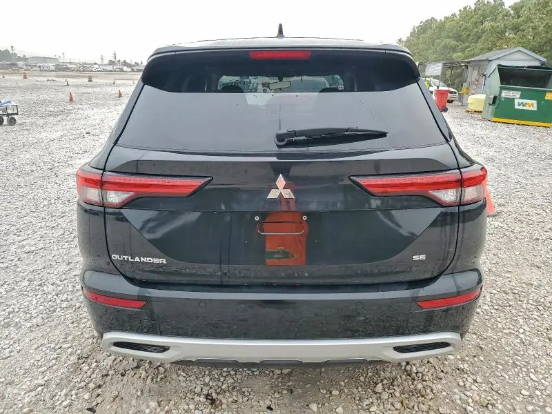 2024 MITSUBISHI OUTLANDER SE  