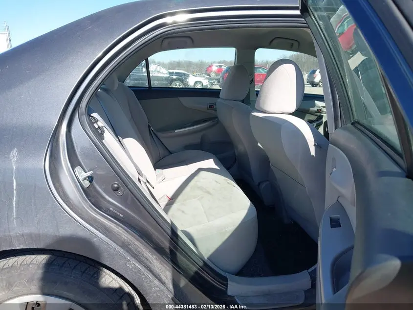 2011 TOYOTA COROLLA LE