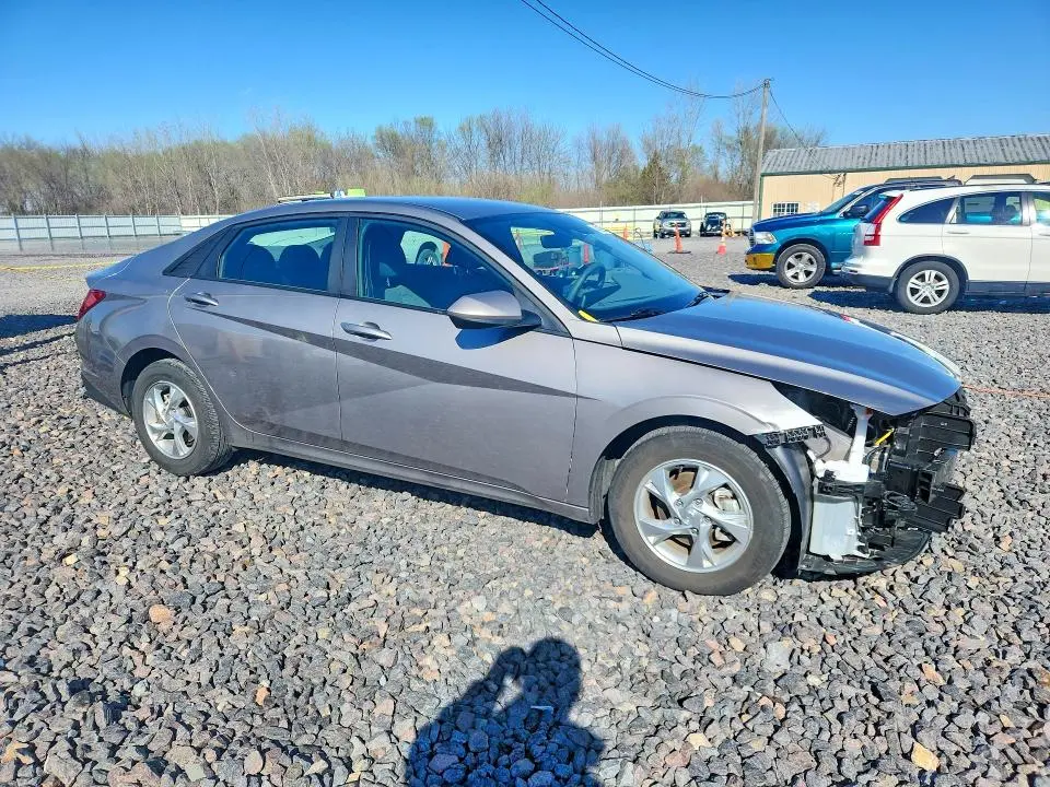 2023 HYUNDAI ELANTRA SE  