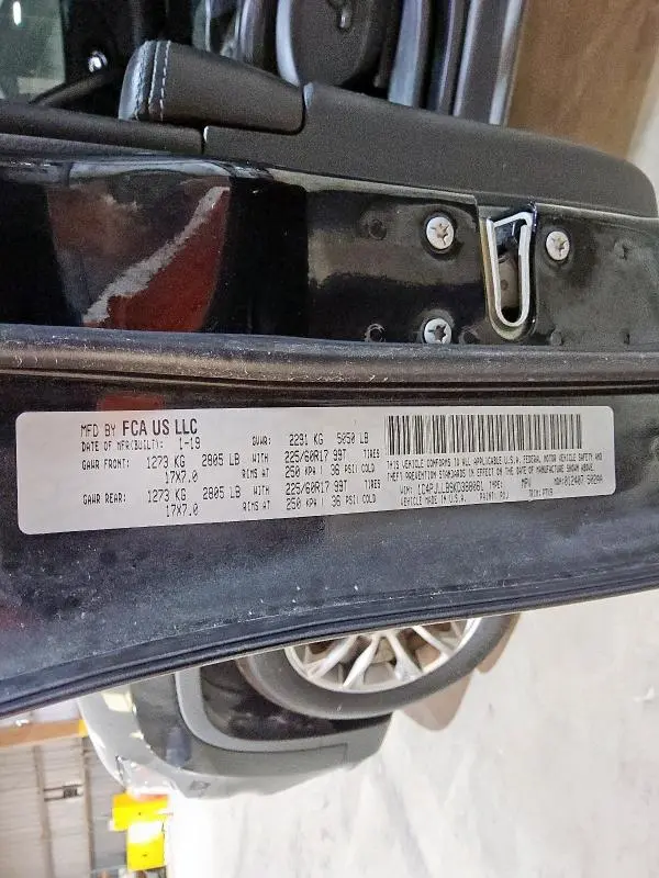 2019 JEEP CHEROKEE LATITUDE PLUS  