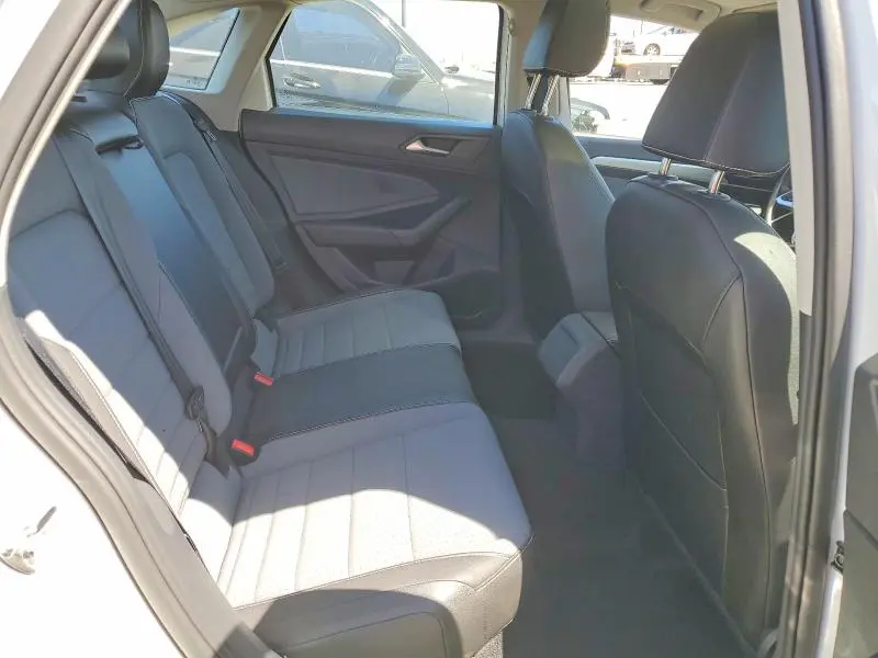 2025 VOLKSWAGEN JETTA SE  
