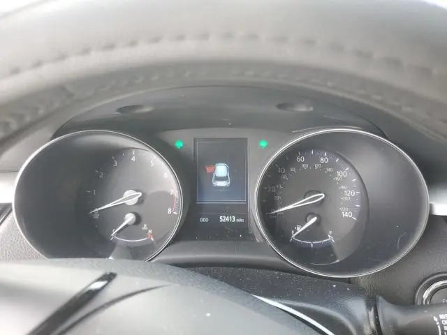 2022 TOYOTA C-HR XLE  