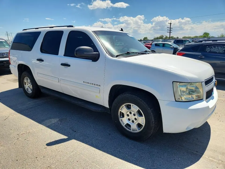 2013 CHEVROLET SUBURBAN K1500 LS  