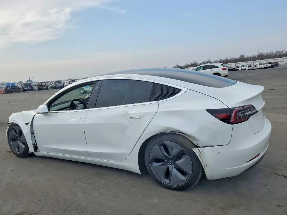 2018 TESLA MODEL 3   