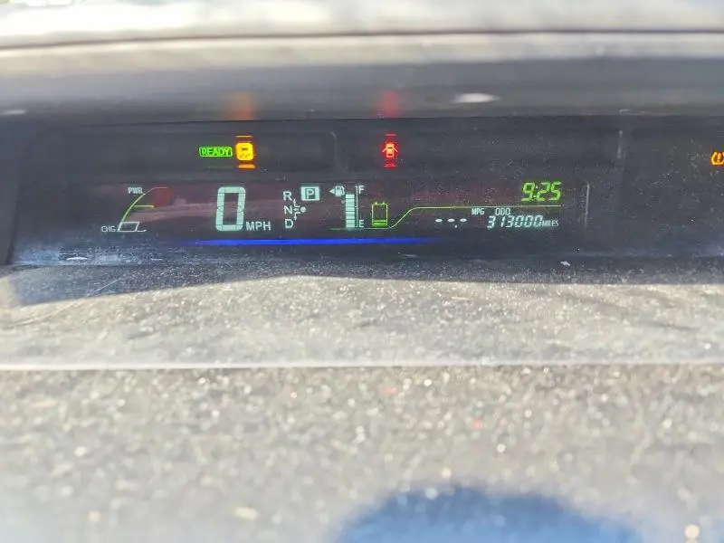 2014 TOYOTA PRIUS V TWO  
