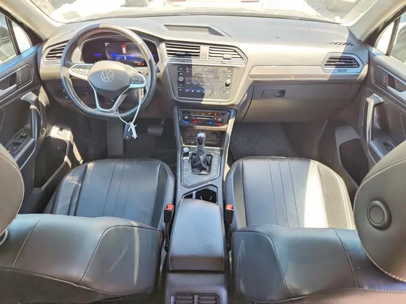 2022 VOLKSWAGEN TIGUAN SE  