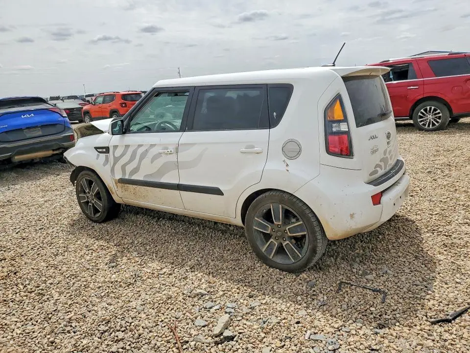 2011 KIA SOUL +  