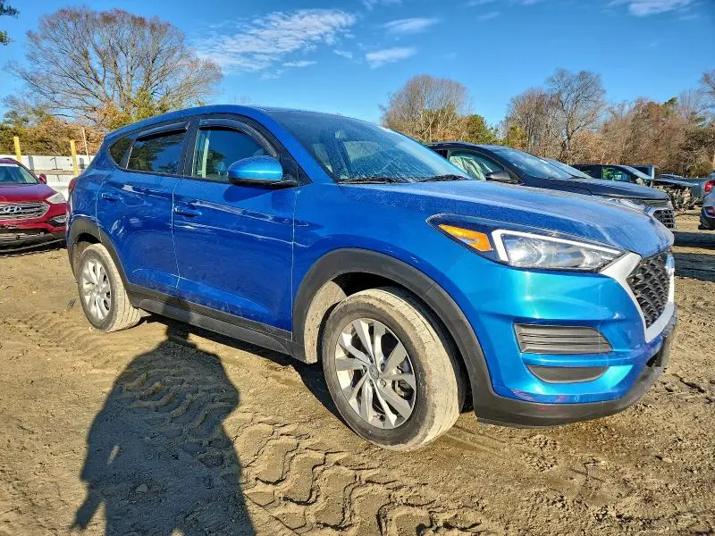 2021 HYUNDAI TUCSON SE  