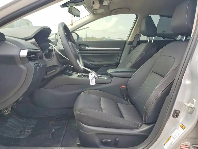 2022 NISSAN ALTIMA SV  