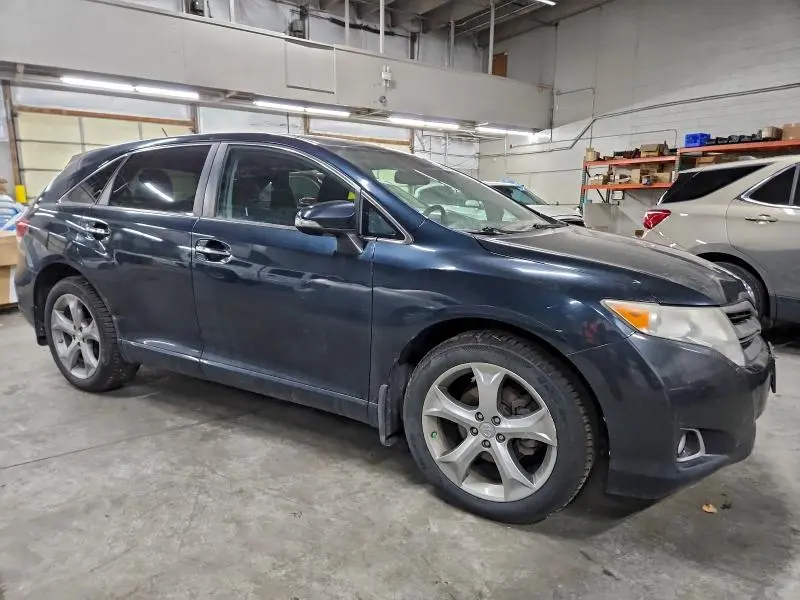 2013 TOYOTA VENZA LE  