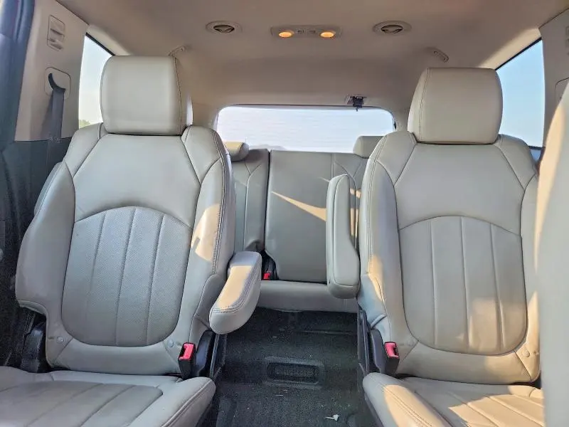 2011 CHEVROLET TRAVERSE LTZ  
