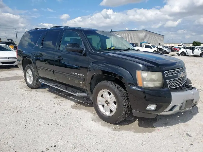2011 CHEVROLET SUBURBAN K1500 LT  