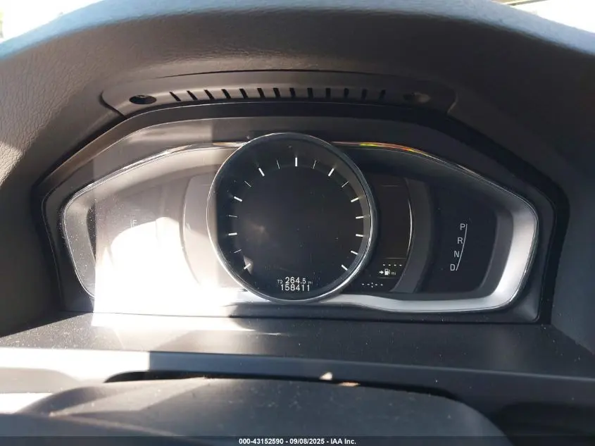 2017 VOLVO V60 CROSS COUNTRY T5