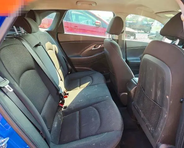 2018 HYUNDAI ELANTRA GT BASE  