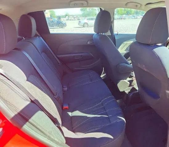 2015 CHEVROLET SONIC LT  