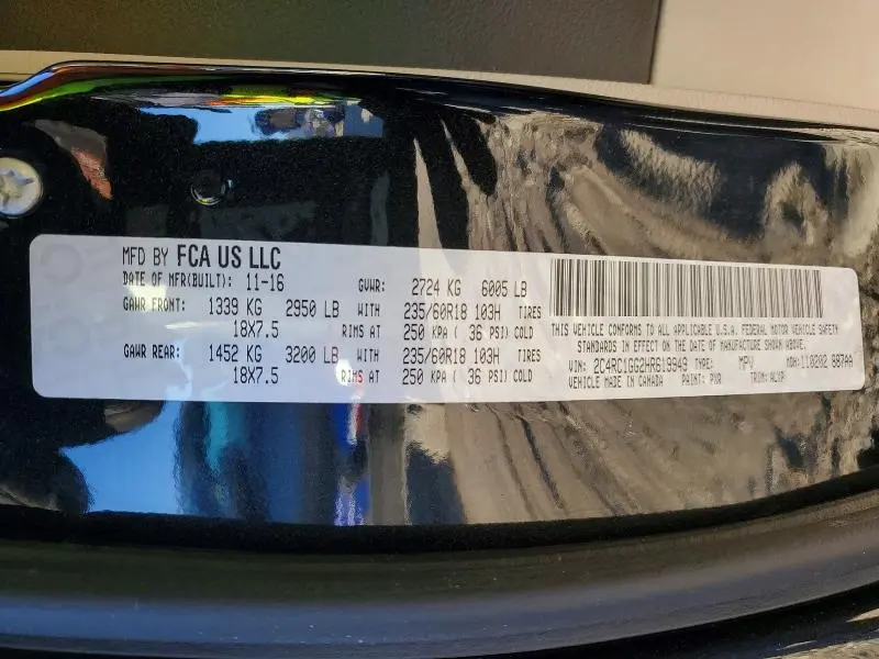 2017 CHRYSLER PACIFICA LIMITED  