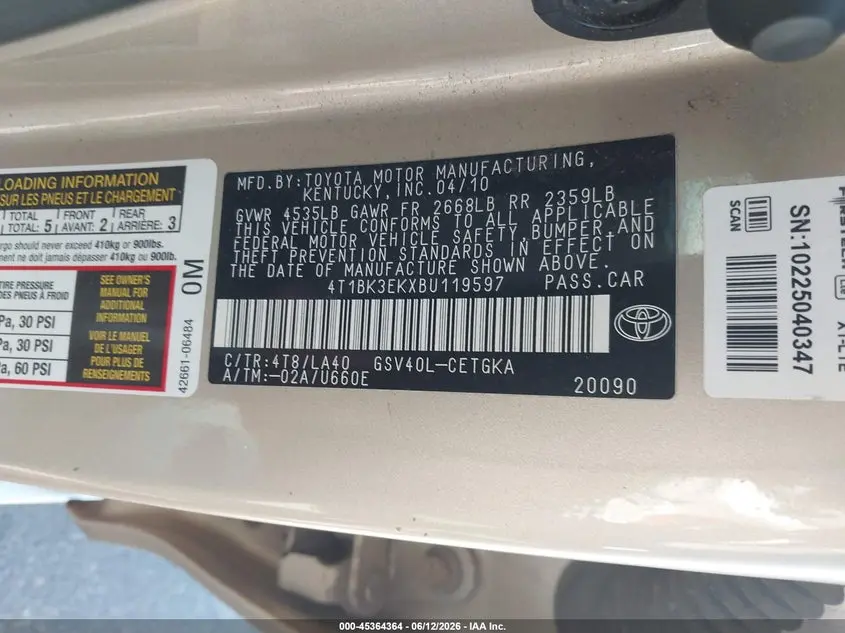 2011 TOYOTA CAMRY XLE V6