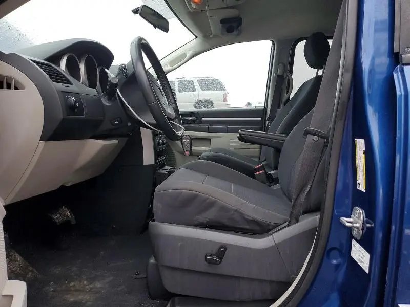 2010 DODGE GRAND CARAVAN SE  