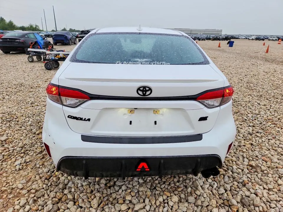 2024 TOYOTA COROLLA SE  
