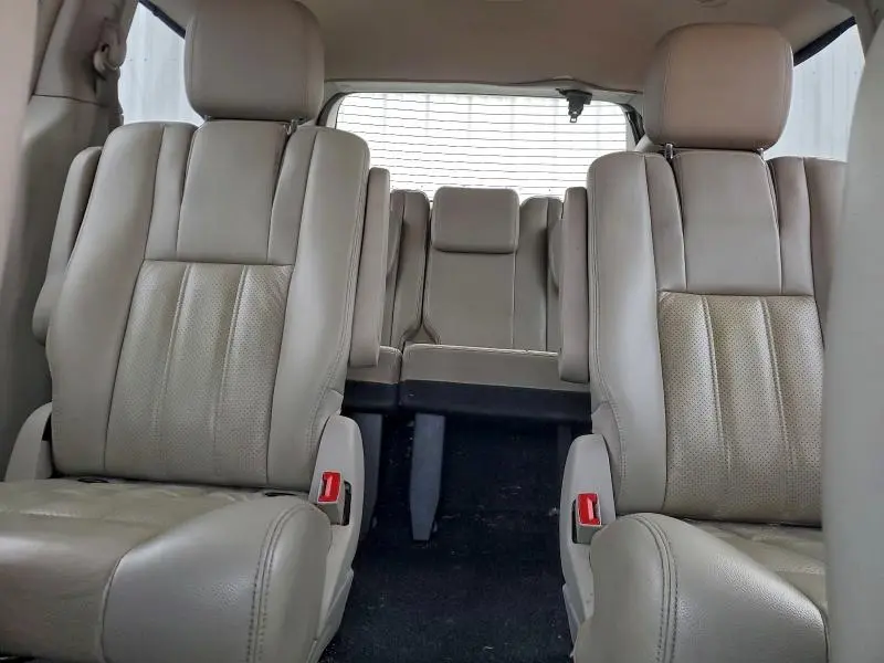 2011 CHRYSLER TOWN & COUNTRY TOURING L  