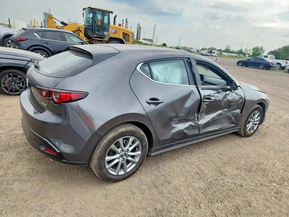 2025 MAZDA 3 PREFERRED  