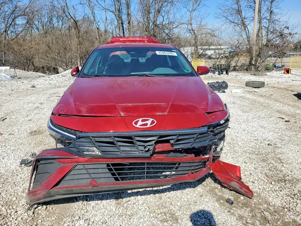 2024 HYUNDAI ELANTRA SEL  