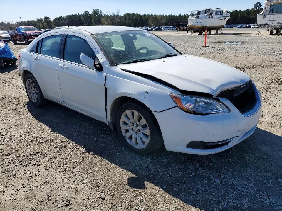 2013 CHRYSLER 200 LX  