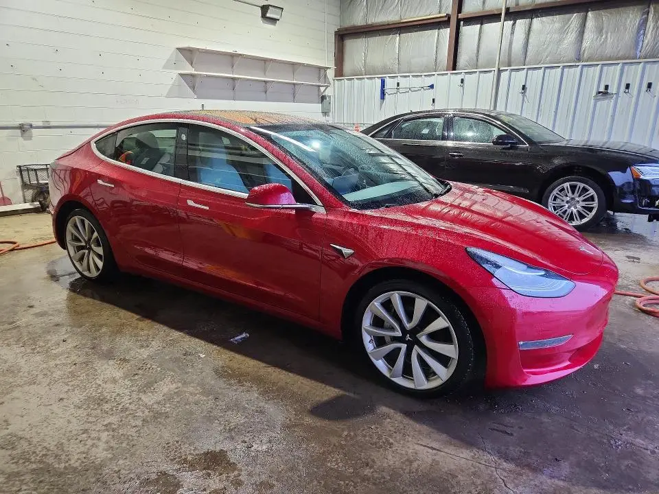 2018 TESLA MODEL 3   
