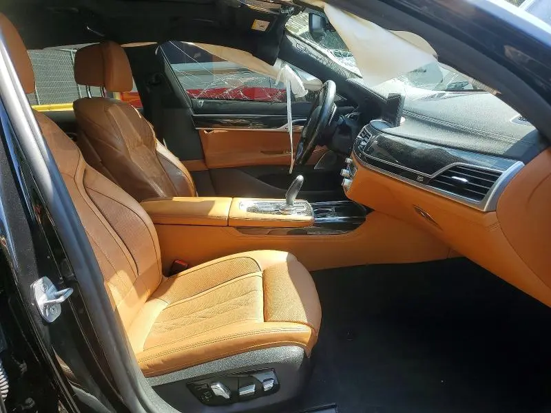 2020 BMW 750 XI  