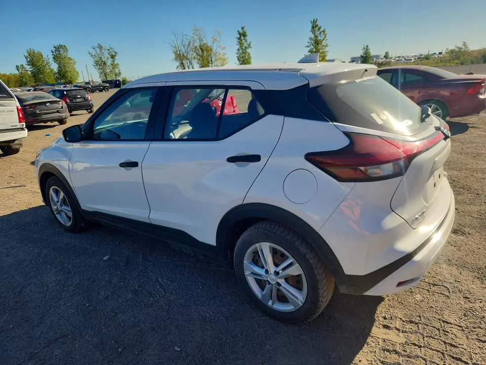 2021 NISSAN KICKS S  