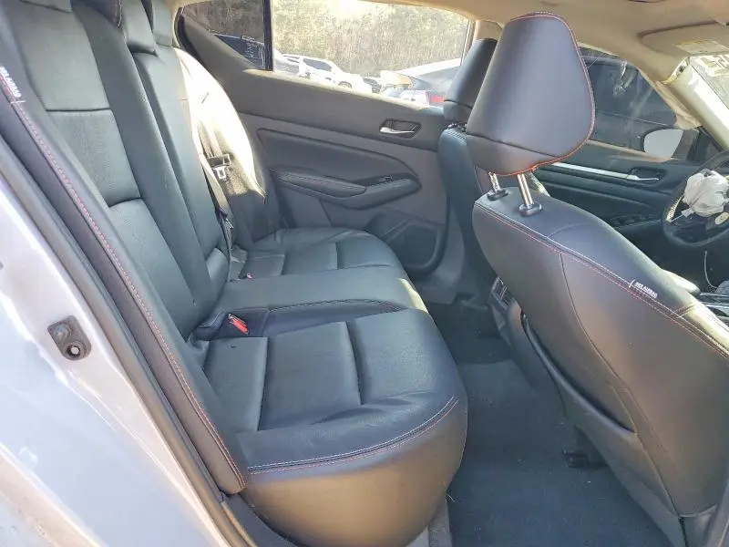 2024 NISSAN ALTIMA SR  