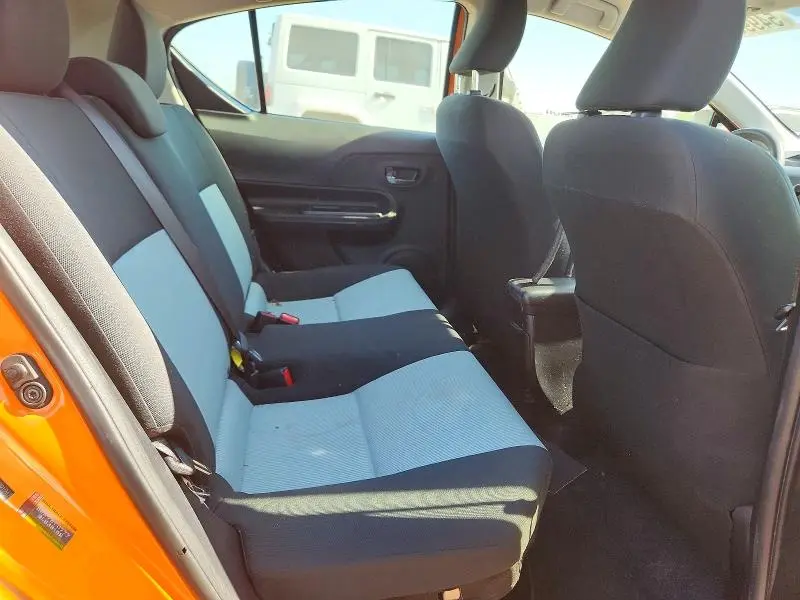 2015 TOYOTA PRIUS C THREE  