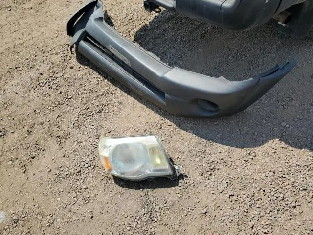 2011 TOYOTA TACOMA