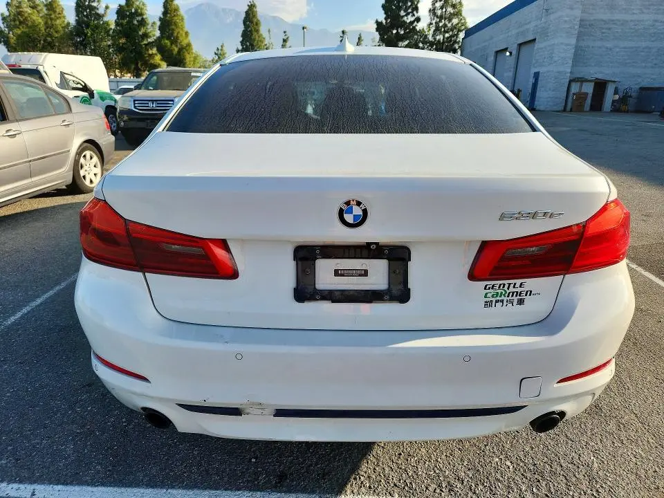2018 BMW 530E   