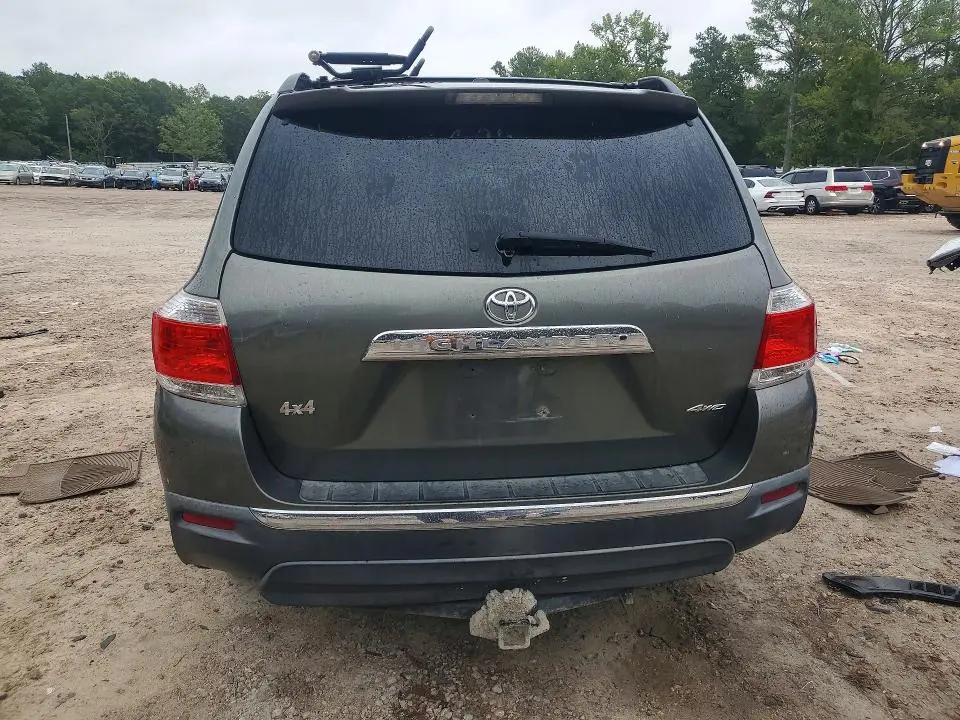 2011 TOYOTA HIGHLANDER LIMITED  