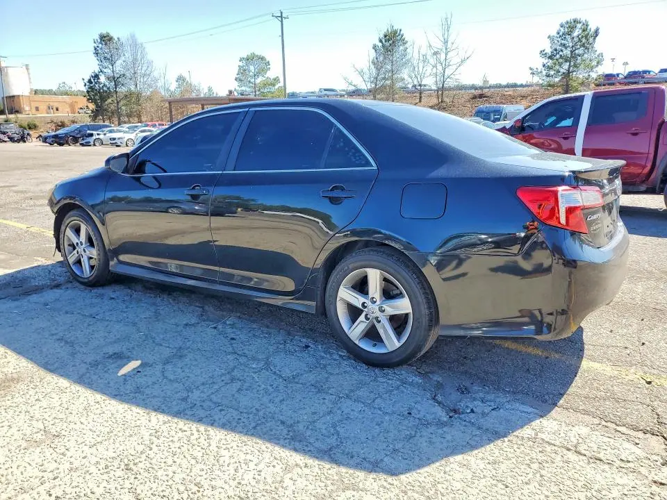 2014 TOYOTA CAMRY SE  