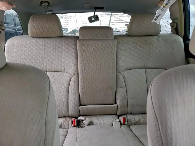 2012 SUBARU OUTBACK 2.5I PREMIUM  