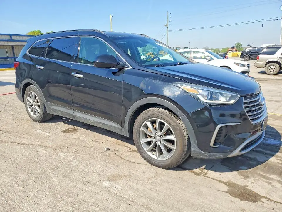 2017 HYUNDAI SANTA FE SE  